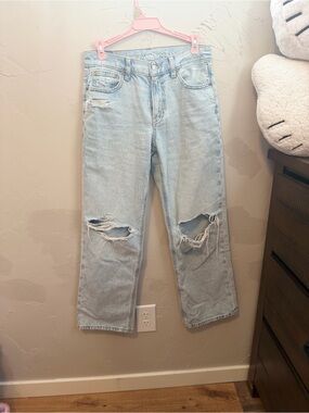 American Eagle Light Wash Distressed Stovepipe Jeans